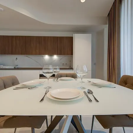 Mercury 903 - Seaview - 2x Pool Cards Access Apartment *