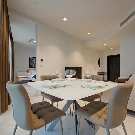 Mercury 903 - Seaview - 2x Pool Cards Access Apartment *