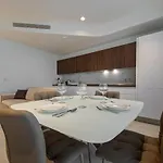 Mercury Tower 903 - Pools, Gym & Sea View 아파트 *