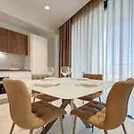 Mercury Tower 903 - Pools, Gym & Sea View *