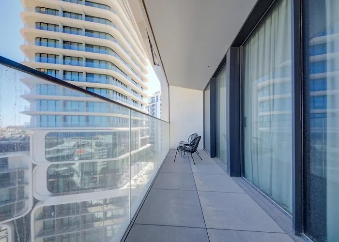 Mercury Tower 903 - Pools, Gym & Sea View Apartamento