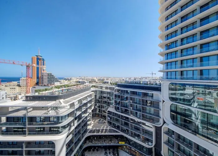 Apartamento Mercury Tower 903 - Pools, Gym & Sea View