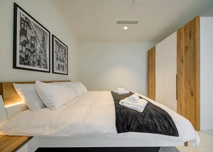 Mercury Tower 903 - Pools, Gym & Sea View Apartamento