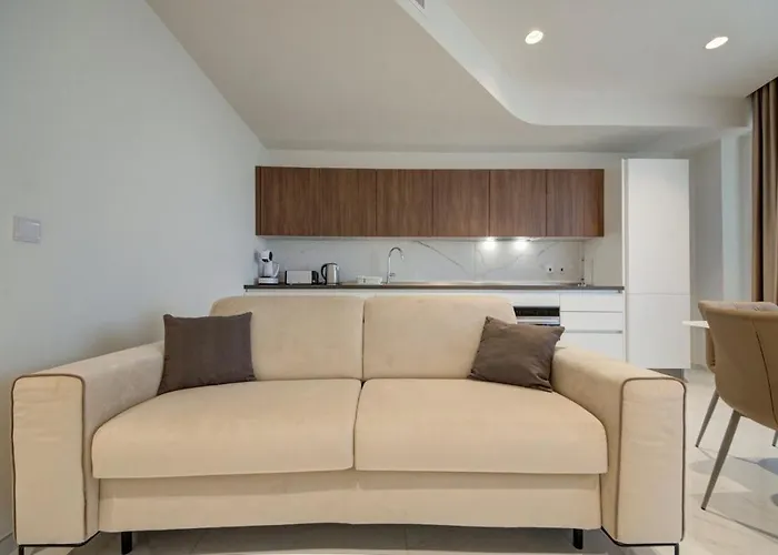 Mercury Tower 903 - Pools, Gym & Sea View San Julián