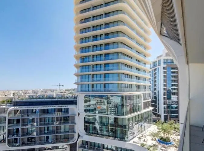 Mercury Tower 903 - Pools, Gym & Sea View *